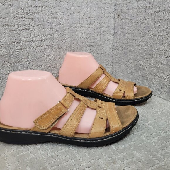 Clarks Women's Size US 10M Brown Leather Laser Cut Slip On Buckle Slide Sandals. - Picture 7 of 11